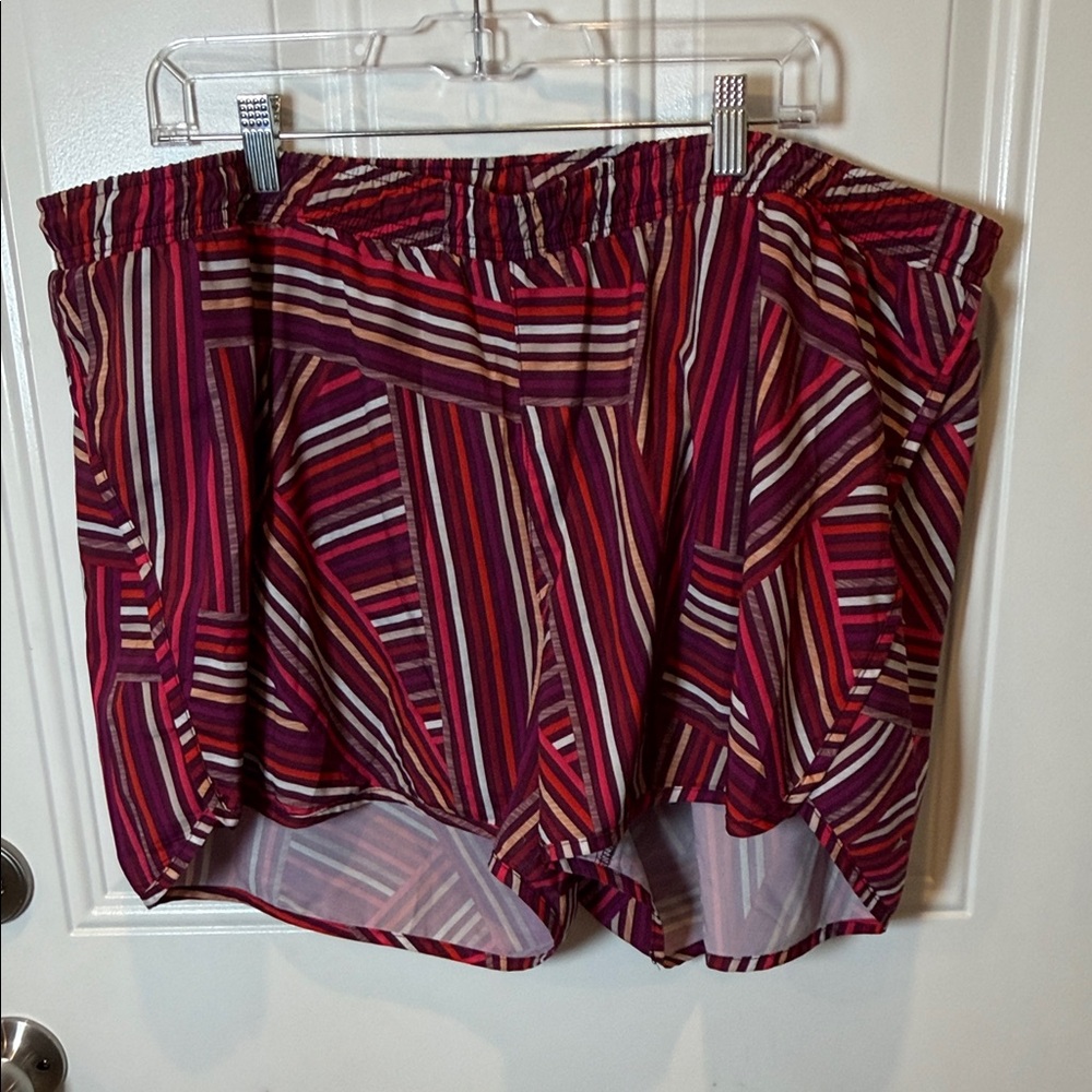 Old Navy Active Multicolor Striped Shorts